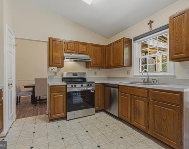 9729 Zimbro Avenue - Photo Thumbnail 8