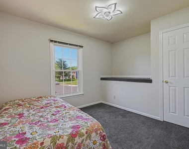 9729 Zimbro Avenue - Photo Thumbnail 17