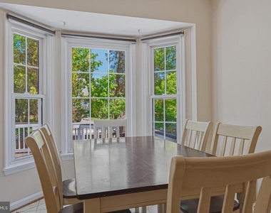 9729 Zimbro Avenue - Photo Thumbnail 12