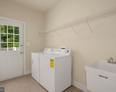 23353 Lennoxville Way - Photo Thumbnail 18