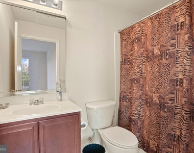23353 Lennoxville Way - Photo Thumbnail 26