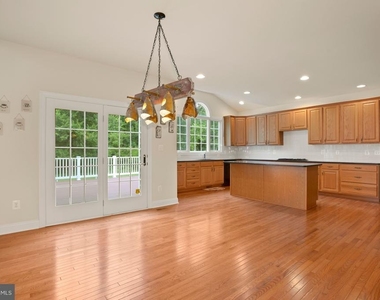 23353 Lennoxville Way - Photo Thumbnail 14