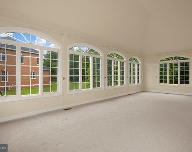 23353 Lennoxville Way - Photo Thumbnail 12
