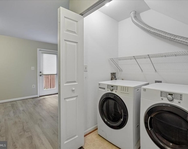 104 Frazer Drive - Photo Thumbnail 36
