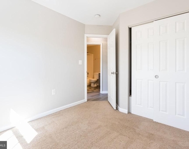 104 Frazer Drive - Photo Thumbnail 23