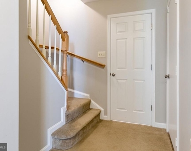 104 Frazer Drive - Photo Thumbnail 27