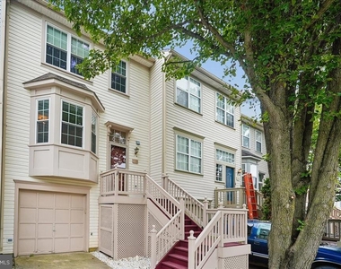 104 Frazer Drive - Photo Thumbnail 43