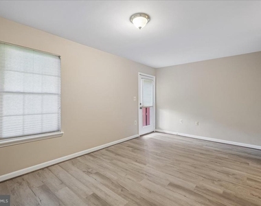 104 Frazer Drive - Photo Thumbnail 38