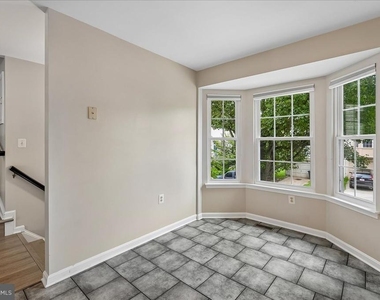 104 Frazer Drive - Photo Thumbnail 6