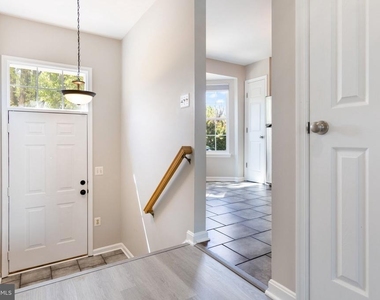 104 Frazer Drive - Photo Thumbnail 2
