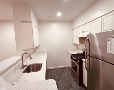 2204 Westcourt Lane - Photo Thumbnail 2