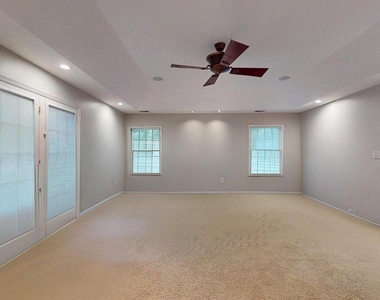 5803 Hall Street - Photo Thumbnail 9