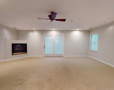 5803 Hall Street - Photo Thumbnail 11