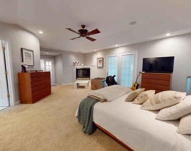 5803 Hall Street - Photo Thumbnail 13
