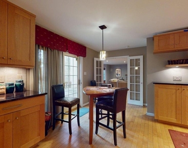 5803 Hall Street - Photo Thumbnail 7