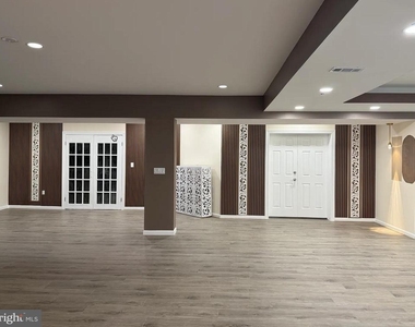 6038 Doyle Road - Photo Thumbnail 10