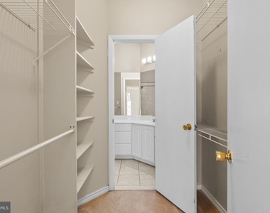 12151 Penderview Lane - Photo Thumbnail 16
