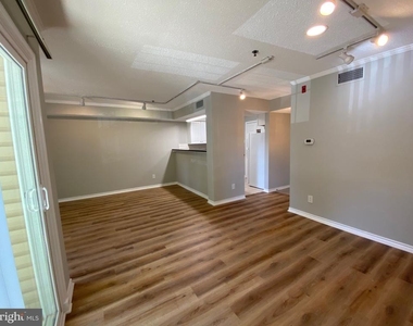 1524 Lincoln Way - Photo Thumbnail 11