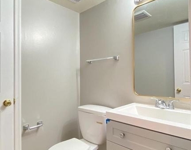 1664 Westwind Way - Photo Thumbnail 4