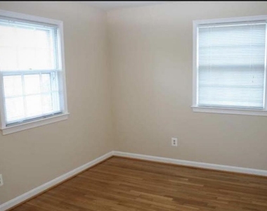 9209 Graceland Place - Photo Thumbnail 8