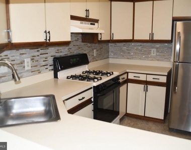 14380 Gringsby Court - Photo Thumbnail 2