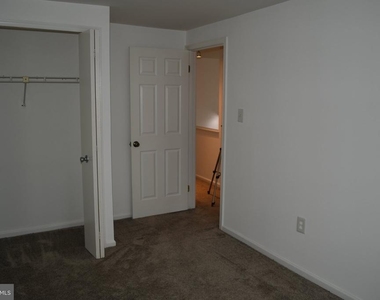 14380 Gringsby Court - Photo Thumbnail 7
