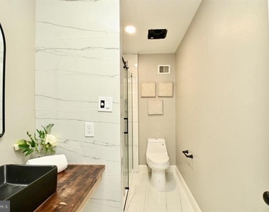 4702 Forestdale Drive - Photo Thumbnail 18