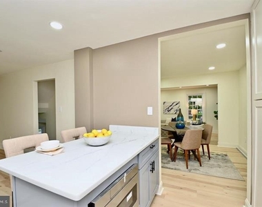 4702 Forestdale Drive - Photo Thumbnail 9