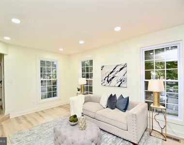 4702 Forestdale Drive - Photo Thumbnail 5