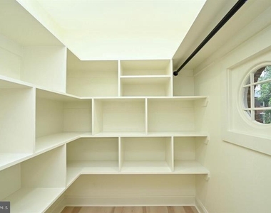 4702 Forestdale Drive - Photo Thumbnail 24
