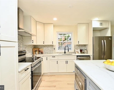 4702 Forestdale Drive - Photo Thumbnail 6