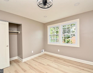 4702 Forestdale Drive - Photo Thumbnail 17