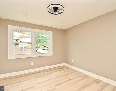 4702 Forestdale Drive - Photo Thumbnail 28