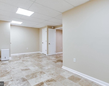 9212 Arabian Avenue - Photo Thumbnail 33