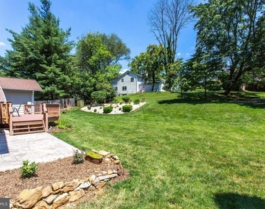 9212 Arabian Avenue - Photo Thumbnail 36
