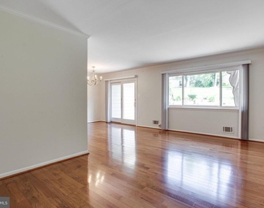 9212 Arabian Avenue - Photo Thumbnail 10