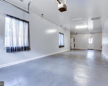 9212 Arabian Avenue - Photo Thumbnail 34