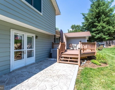 9212 Arabian Avenue - Photo Thumbnail 39