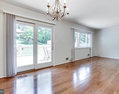 9212 Arabian Avenue - Photo Thumbnail 20