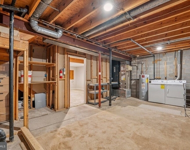 2917 Village Spring Lane - Photo Thumbnail 35