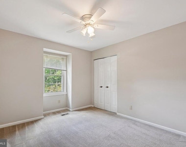 2917 Village Spring Lane - Photo Thumbnail 22
