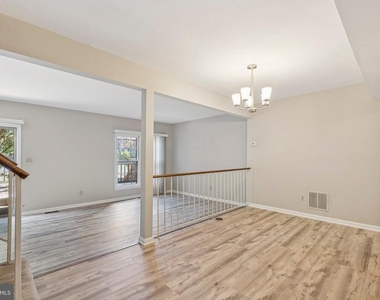 2917 Village Spring Lane - Photo Thumbnail 8