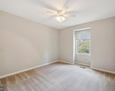 2917 Village Spring Lane - Photo Thumbnail 21