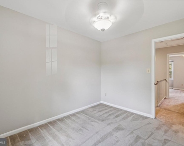 2917 Village Spring Lane - Photo Thumbnail 20