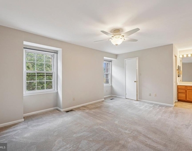 2917 Village Spring Lane - Photo Thumbnail 13