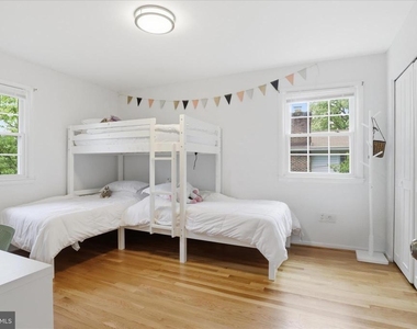 2432 Rockbridge Street - Photo Thumbnail 28