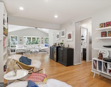 2432 Rockbridge Street - Photo Thumbnail 7