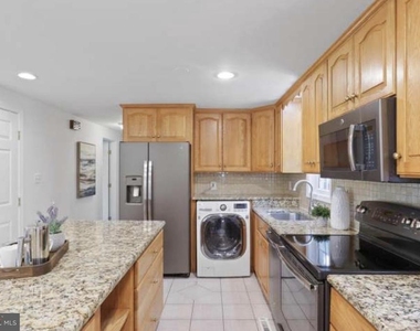 6224 Thornwood Drive - Photo Thumbnail 9