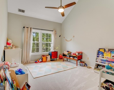 10219 Aspen Willow Drive - Photo Thumbnail 15