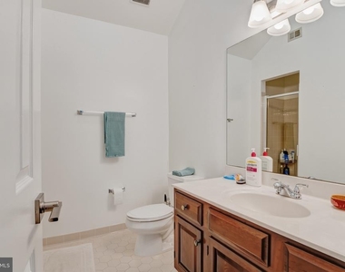 10219 Aspen Willow Drive - Photo Thumbnail 19